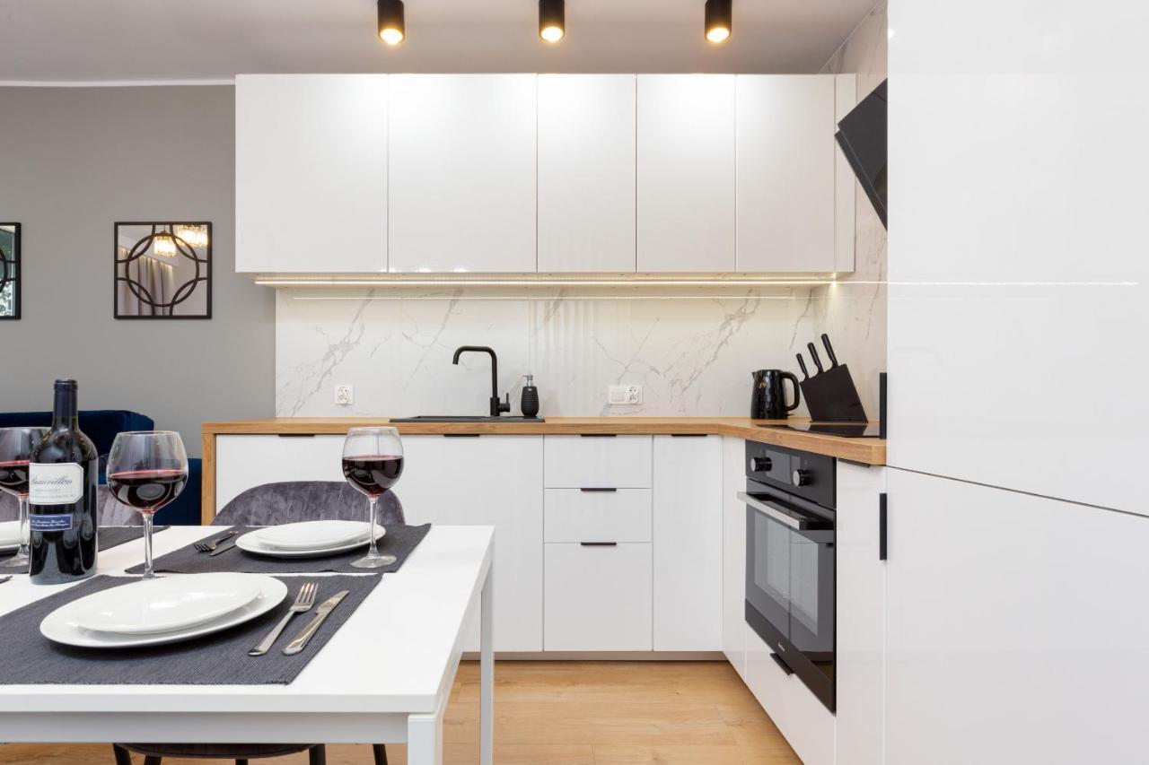 Beautiful Two-Bedroom Apartment Warsaw Bielany By Noclegi Renters Buitenkant foto