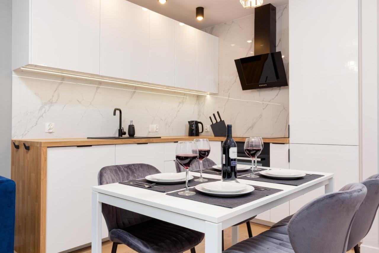 Beautiful Two-Bedroom Apartment Warsaw Bielany By Noclegi Renters Buitenkant foto
